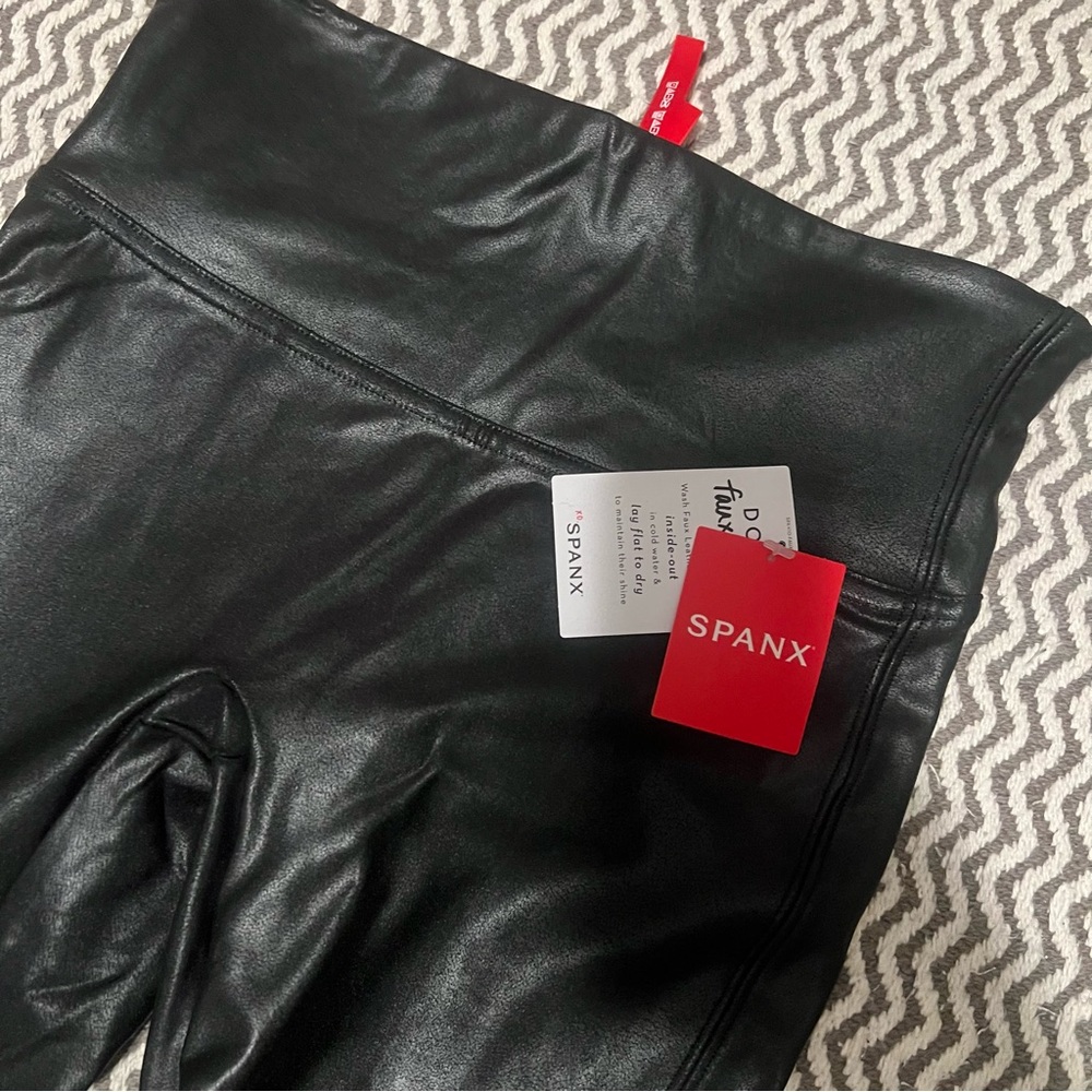 SKIMS Black Leggings